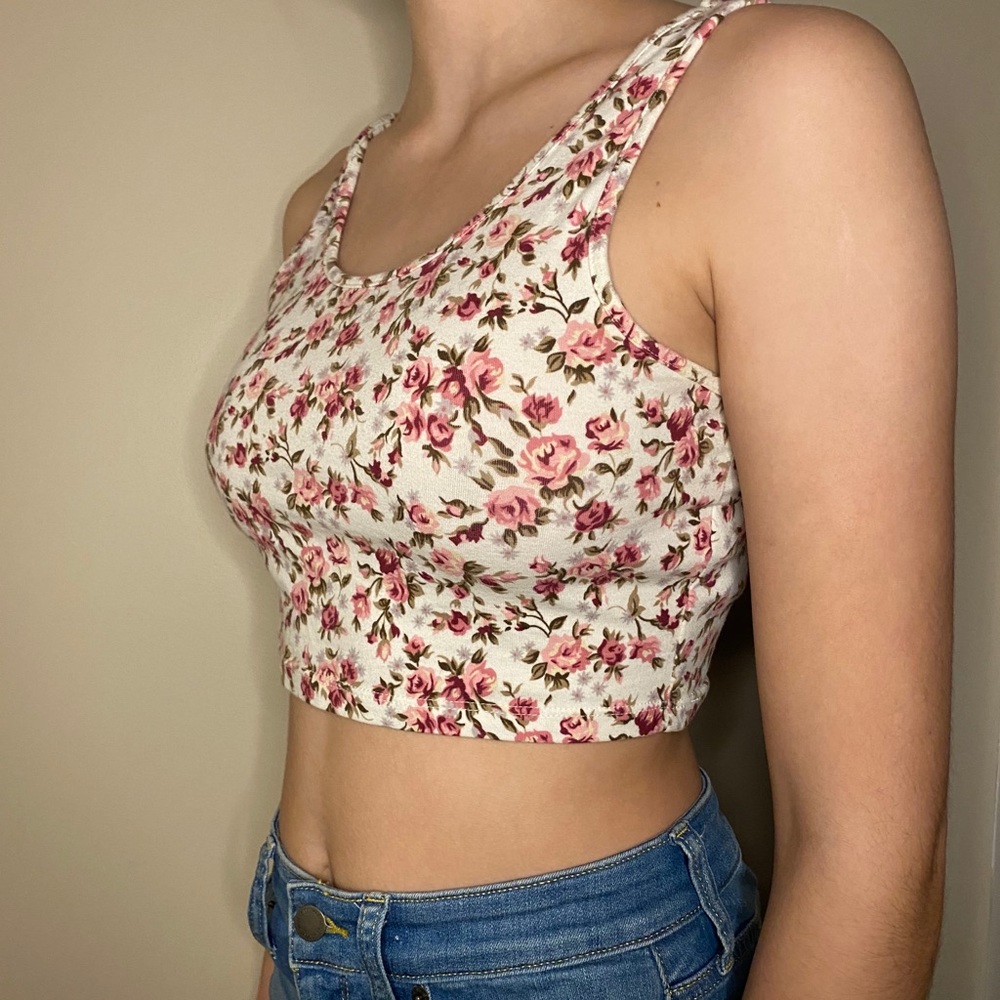 Forever 21 flower crop top